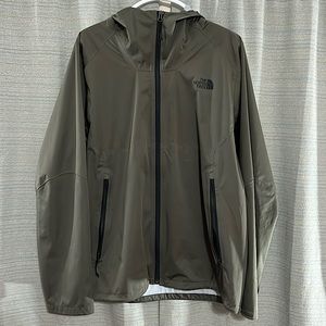 Men’s North Face forest green full zip rain jacket.